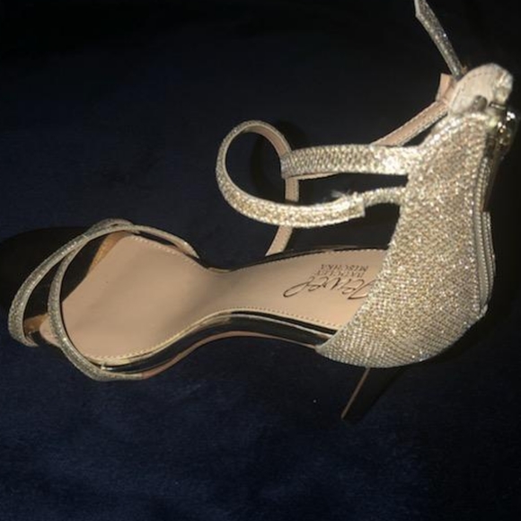 Brand New shoe's!!! Beautiful purchased from Nordstroms and never worn.. - Picture 2 of 8